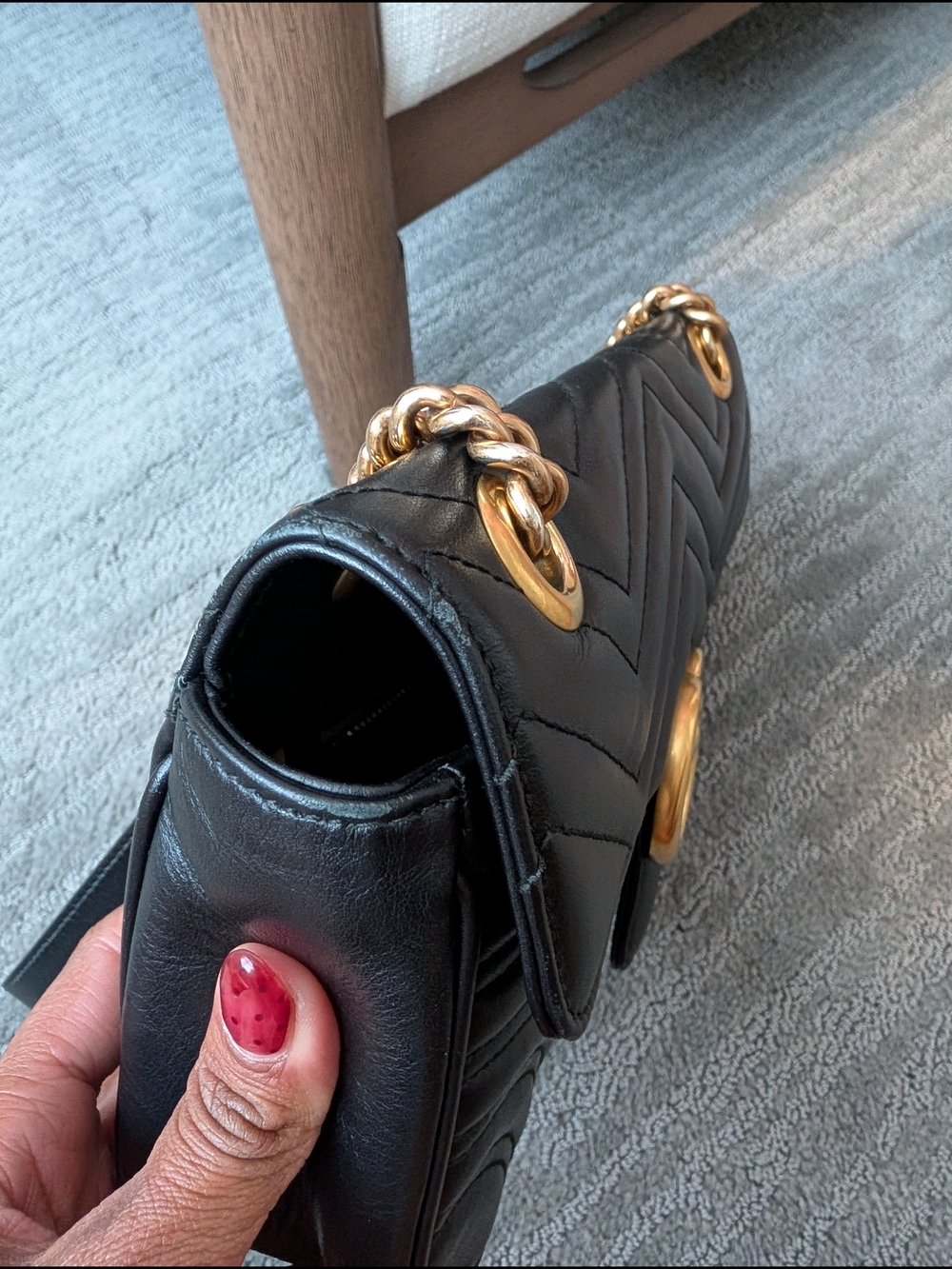 Gucci Marmont Matelassé Shoulder Bag - Picture 9 of 16